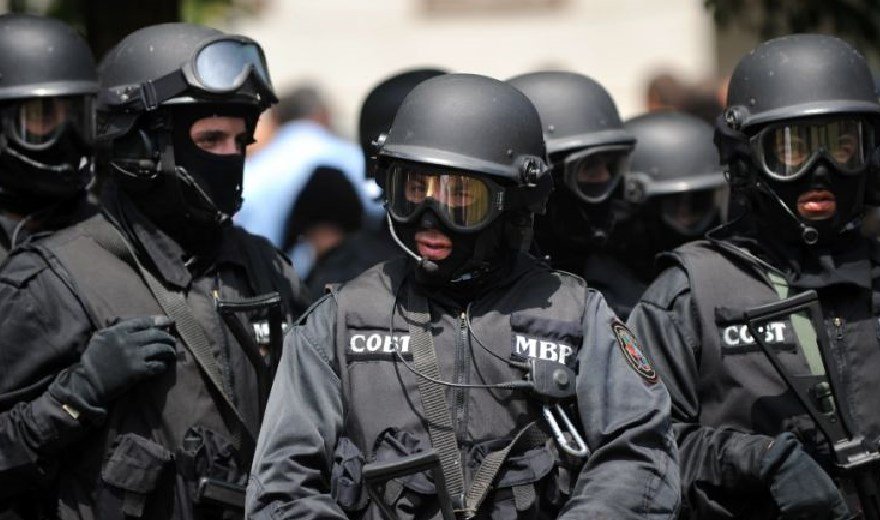 Europol godet bandën shqiptare/ 17 të arrestuar në Belgjikë e Gjermani, sekuestrohet drogë dhe armë