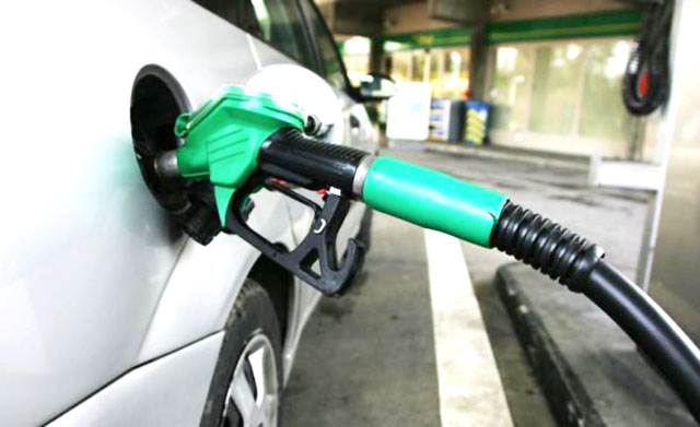Ndryshon sërish çmimi i karburanteve/ Ja me sa do shitet nafta dhe benzina