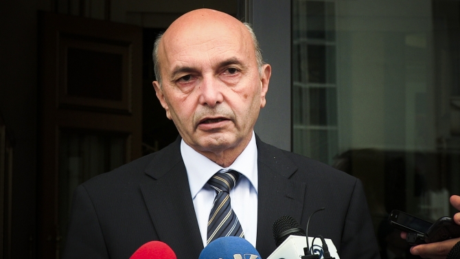 Pas humbjes së zgjedhjeve, Isa Mustafa jep dorëheqjen si kryetar i LDK