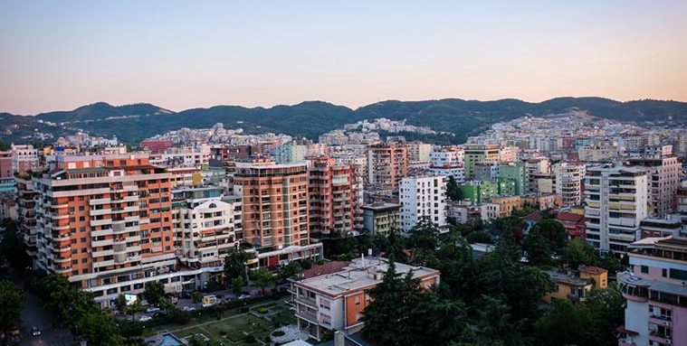 Rriten qiratë për studentët/ Të rinjtë e kanë të vështirë të gjejnë shtëpi, pas shtrenjtimit nga kriza