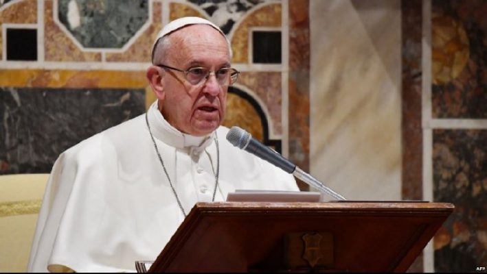Papa Françesku pritet të vaksinohet kundër COVID javën e ardhshme