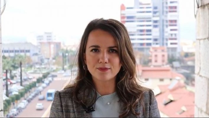 Rudina Hajdari kandidon në Elbasan: Kundër klasës së kalbur politike që na ka vjedhur deri në palcë