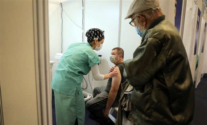 “Ne jemi përpara të gjithëve”, 2 mln të vaksinuar deri në fund të janarit në Izrael