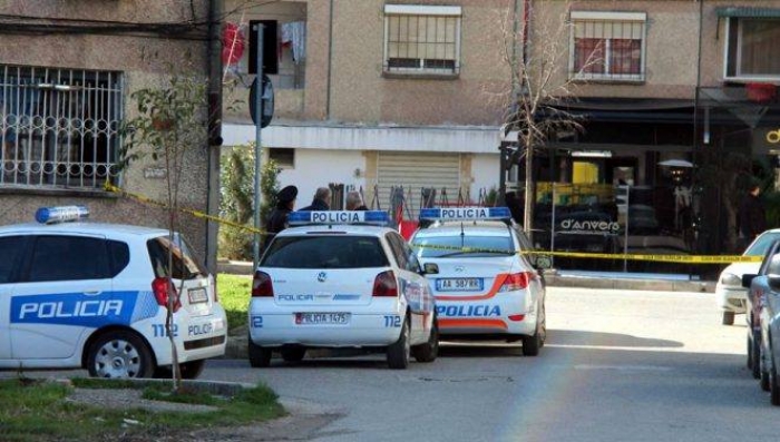 Të shtëna me armë në Tiranë, ka të plagosur