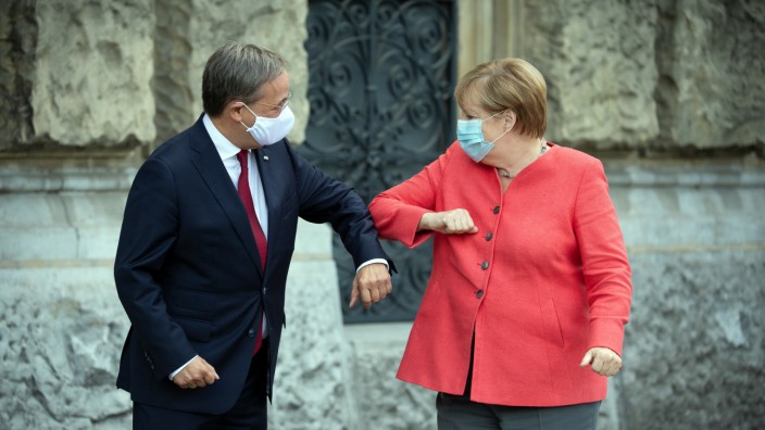 Armin Laschet zgjidhet në vend të Angela Merkel në krye të CDU-së