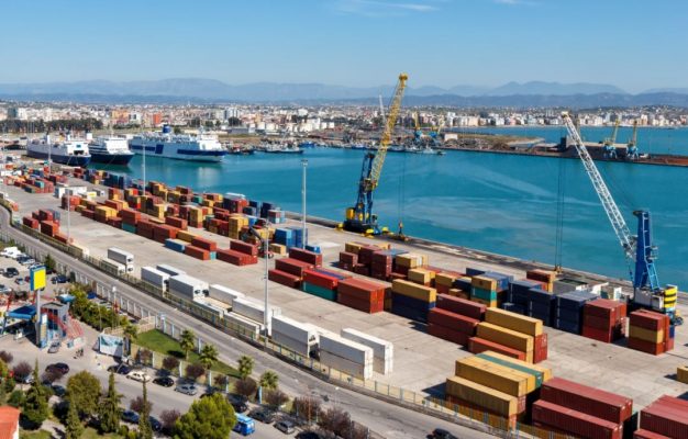 Përpunimi i mallrave në Portin e Durrësit ra gjatë pandemisë