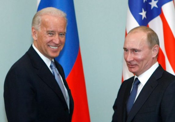 Biden dhe Putin zhvillojnë bisedë telefonike
