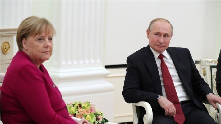 Merkel-Putin, bisedë për vaksinën/ Gjermania e Rusia synojnë të kenë një prodhim të përbashkët