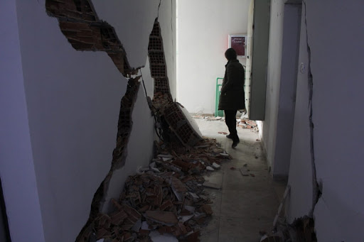Vendimi/Të prekurit nga tërmeti do paguhen derisa të futen në shtëpitë e reja