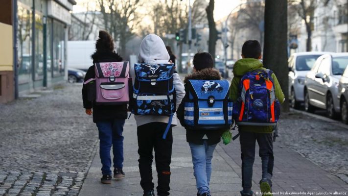 Gjermania nis lehtësimin e masave, rihap disa shkolla