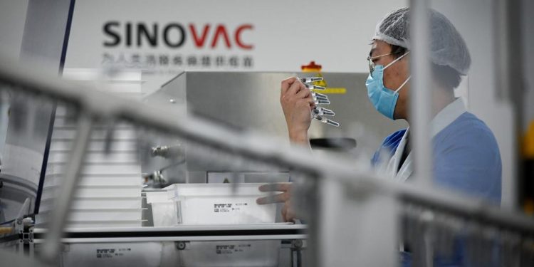 Shkupi blen 200 mijë vaksina kineze