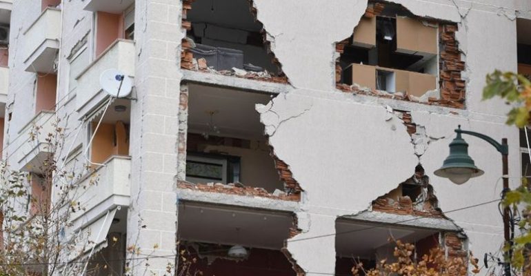 “Shtëpitë e tërmetit nuk shiten”, ndalohen transaksionet derisa palët të hyjnë në banesat e reja