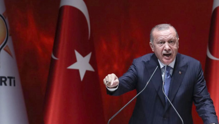 Erdogan ashpërson gjuhën me Mitsotakis: Mos më sfidoni!