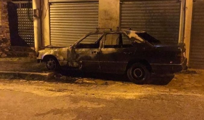 Shkrumbohet makina në Sarandë, hetohet ngjarja