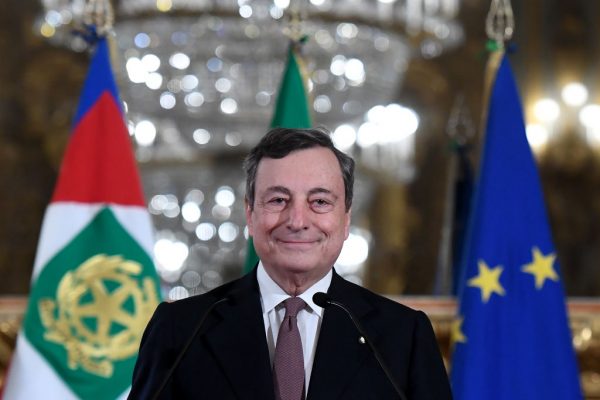 Mario Draghi fiton votëbesimin në Senatin italian