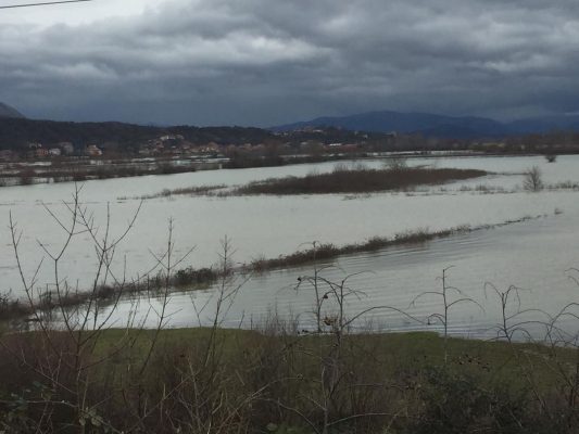 Përmbytje dhe mungesë energjie/ Si paraqitet situata në Shkodër