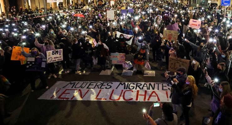 Protesta masive në Barcelonë/ Kërkohen kushte më të mira pune në kohë pandemie
