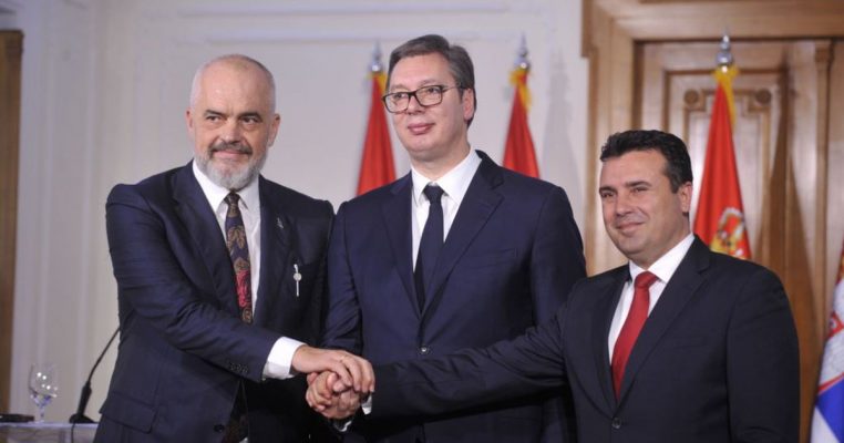 Zaev del hapur kundër bashkimit Shqipëri-Kosovë