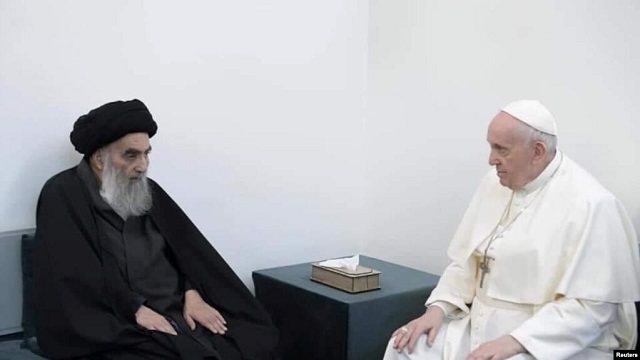 Vizita historike në Irak/ Papa Françesku dhe kleriku shiit diskutojnë sigurinë e të krishterëve