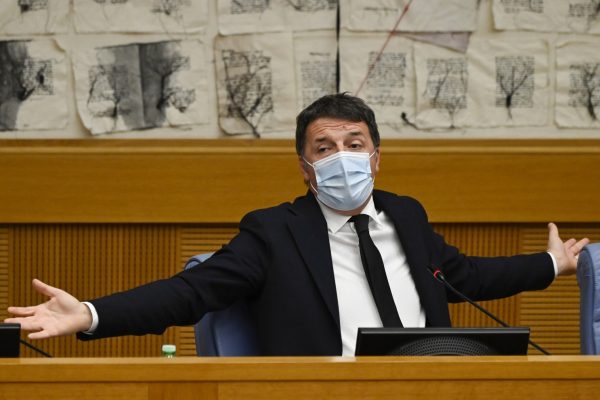 Zarf me dy plumba/ Kërcënohet ish-kryeministri italian, Matteo Renzi