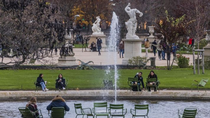 Kryebashkiakja e Parisit kundërshton izolimin: Mbyllja në fundjavë, çnjerezore