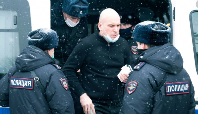Rusi: Policia arreston mbi 180 anëtarë të një forumi opozitar