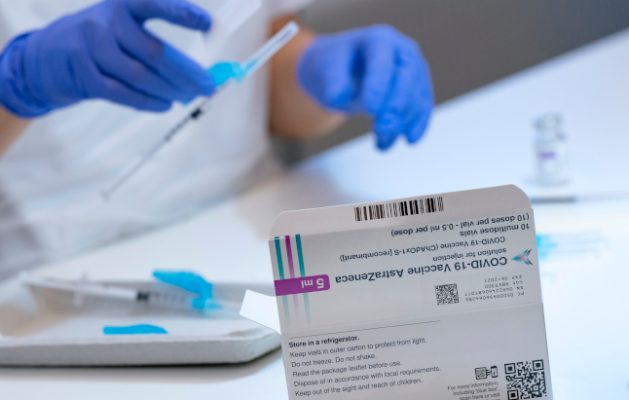 Suedia pezullon përdorimin e vaksinës “AstraZeneca”