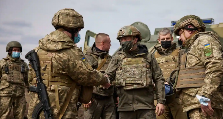 Rusia kërcënon Ukrainën me ndërhyrje ushtarake