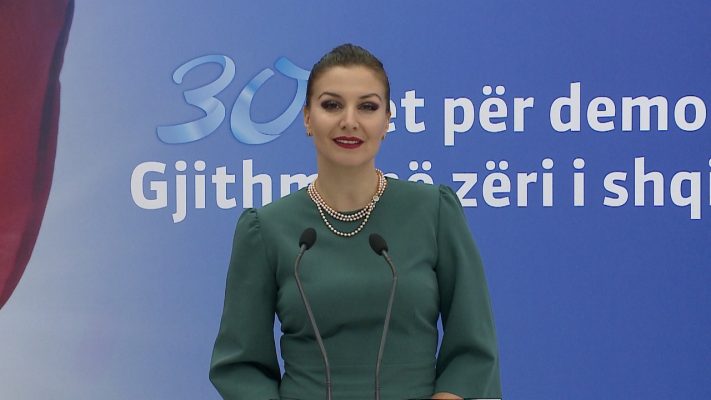 Floriana Garo: Në 25 prill, PD dhe Basha do sjellin shpresë për shqiptarët
