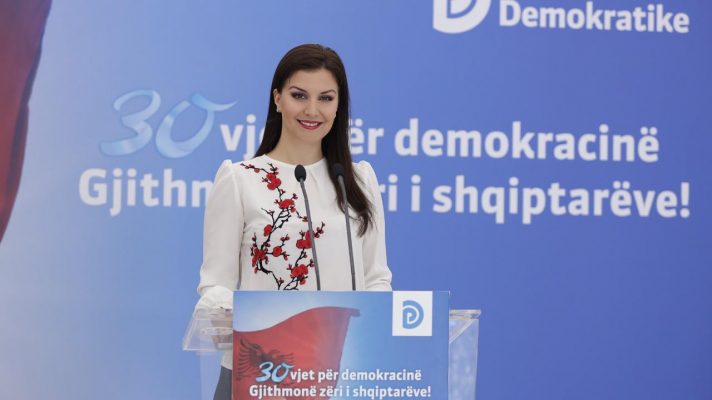 ZGJEDHJET/ Floriana Garo, thirrje shqiptarëve: Dilni, votoni dhe vendosni për të ardhmen
