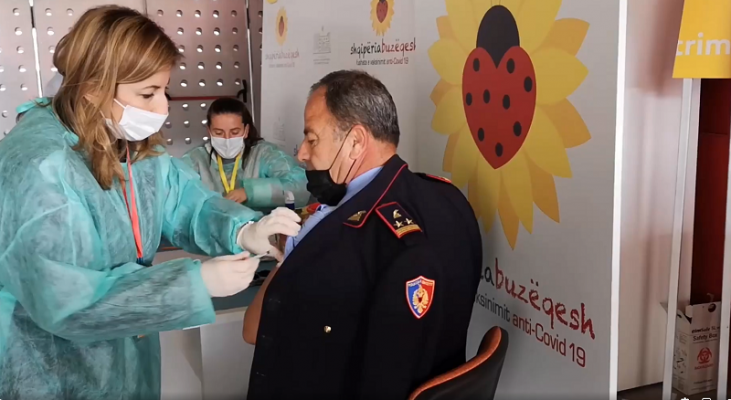 Nis vaksinimi i policëve në të gjithë vendin/ Rama: Sinovac, deri tani më efikase