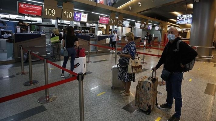 Rusia pezullon fluturimet me Turqinë