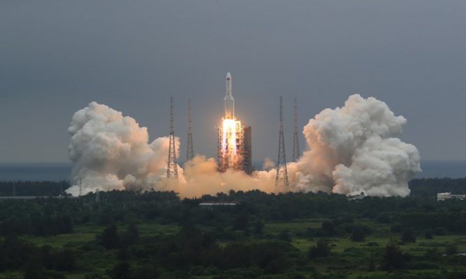 Ndryshon orari kur do të bjerë në Tokë, raketa hapësinore kineze
