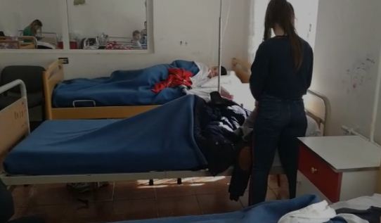 Rreth 100 persona në Krujë përfundojnë në spital/ Dyshohet se janë helmuar nga uji