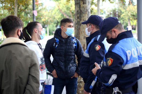 Sot hiqet maska dhe ora policore për qytetarët në Shqipëri?!