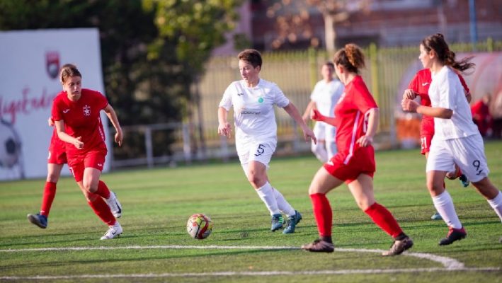 Panik në sfidën e femrave në Tiranë/ Humbin ndjenjat tri futbolliste