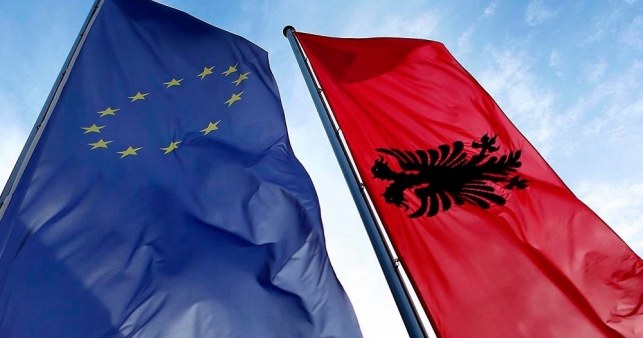 Holanda jep ‘dritën jeshile’ për hapjen e negociatave për Shqipërinë