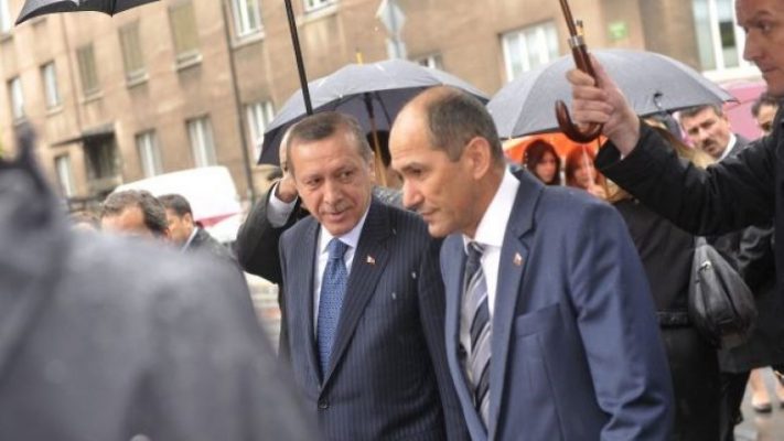 “Turqia dëshiron të ndalojë zgjerimin e BE-së në Ballkan”
