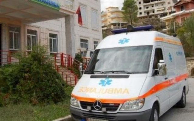 Ra aksidentalisht nga soleta, gruaja përfundon në gjendje të rëndë në spitalin e Sarandës