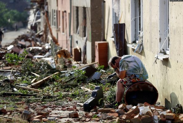 Tornadoja “gjunjëzon” Çekinë, dy qytete të shkatërruara plotësisht