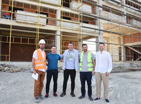 Rindërtimi/ Veliaj dhe Ahmetaj inspektojnë punimet në lagjen “5 Maji”, kryebashkiaku: “Tirana policentrike po bëhet realitet”