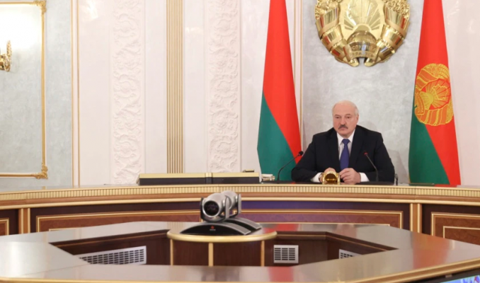 Lukashenko urdhëron mbylljen e kufirit Bjellorusi-Ukrainë