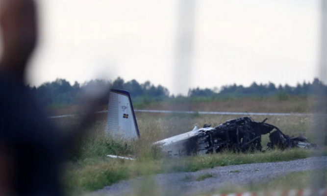 Rrëzohet helikopteri në Suedi, vdesin 8 parashutistë dhe piloti
