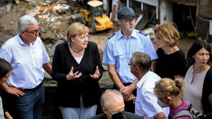 Bilanci dramatik i përmbytjeve në Gjermani/ Merkel viziton zonat e shkatërruara