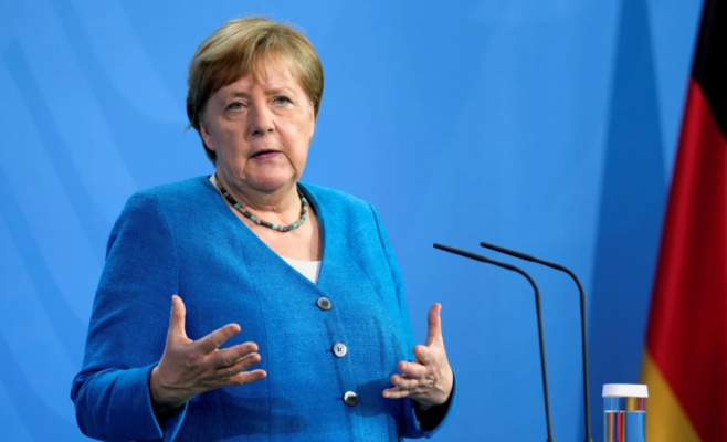 Merkel thirrje gjermanëve të vaksinohen për të pasur më shumë liri