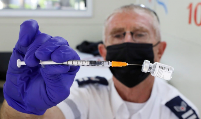 Delta rrit kurbën e infeksioneve/ Izraeli nis me dozën e tretë të vaksinës