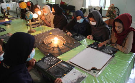 Talebanët: Vajzat do të studiojnë të ndara nga djemtë, kështu e do Sheriati