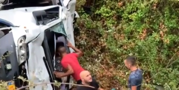 Përplasje fatale në Qafën e Muzinës/ 5 pasagjerë humbin jetën