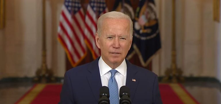 “Lufta në Afganistan tani ka përfunduar”/ Biden: Janë evakuuar nga ajri mbi 120 mijë persona