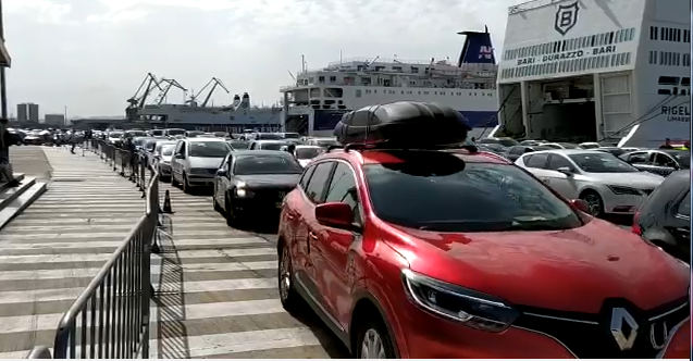 Fluks në Portin e Durrësit/ Mbi 6 mijë udhëtarë vetëm mëngjesin e të mërkurës